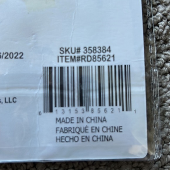 Gold Necklace with a diamond moon - Picture 2 of 2